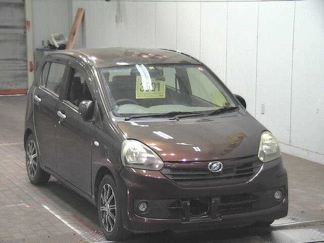 3501 Daihatsu Mira e s LA300S 2013 г. (JU Fukushima)